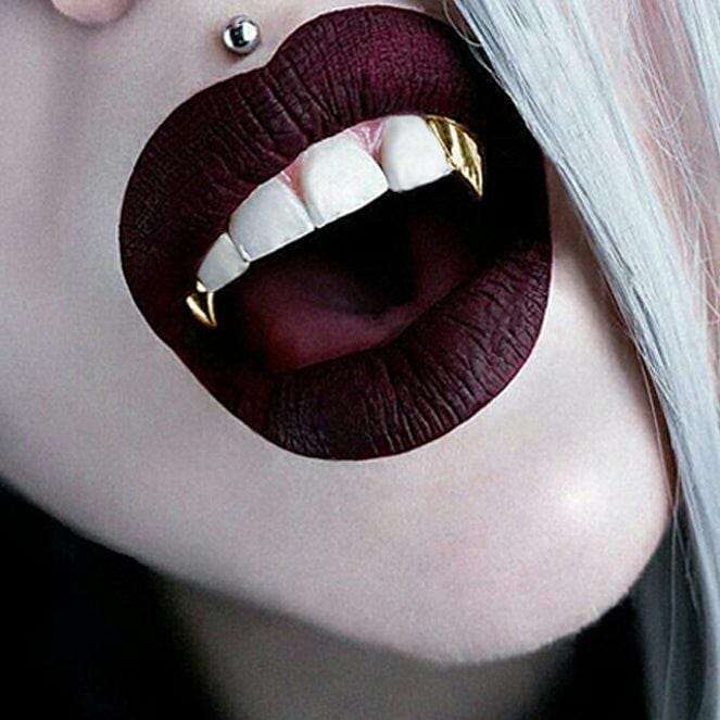 [2X Single Tooth] Gold Vampire Fang Grillz